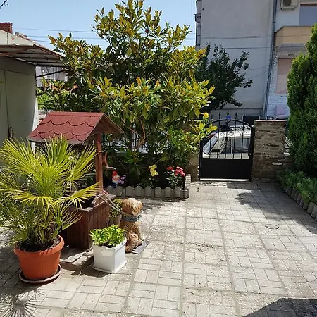 Guest Denitsa Vendégház