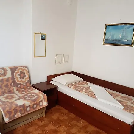 Guest Denitsa Obzor